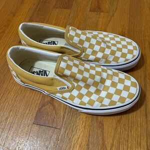 Size 10 classic checkerboard vans